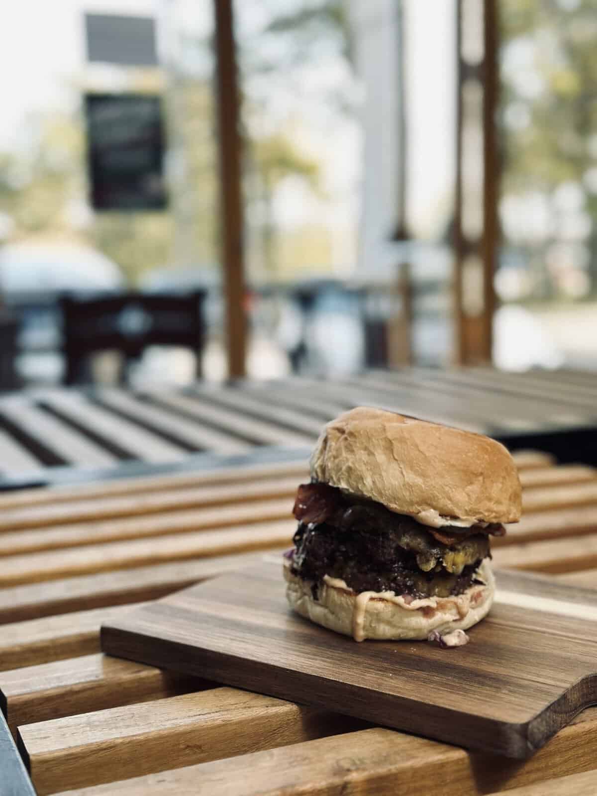 brother's burger menü